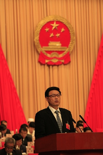 海南省五届人大一次会议开幕 蒋定之做报告