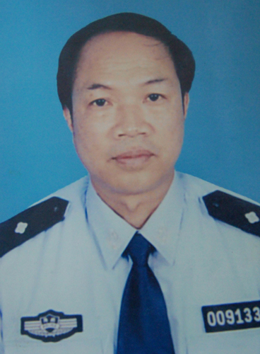 心系民众的好警察 百姓心中的好所长——记海南省东方市天安乡派出所所长吴春忠