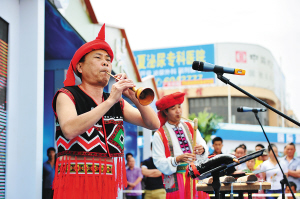 三亚：全球叫卖旅游 一年四季游客旺