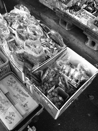 海口部分零食茶叶QS标志有假 专家:可上网验真