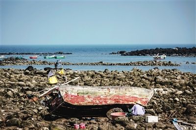 老盐工晒盐那些事:10斤盐巴换7斤稻谷讨生活