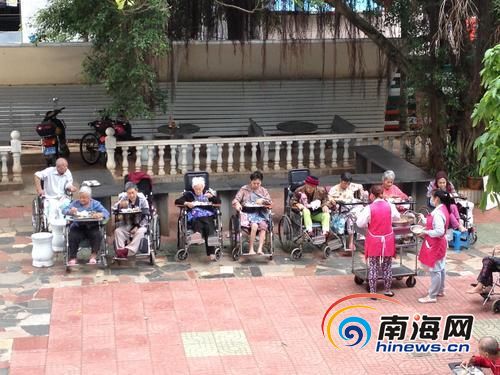 失能老人护理如何破题？明年海南或发失能老人补贴