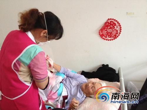 失能老人护理如何破题？明年海南或发失能老人补贴