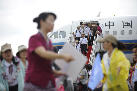 100名日本地震灾区儿童抵琼