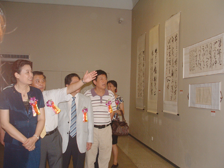 翰墨跨越时空一海南2011年中国书法展开展