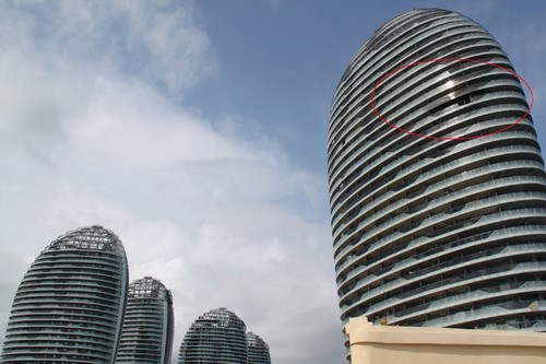 海南三亚标志性建筑凤凰岛五号楼起火