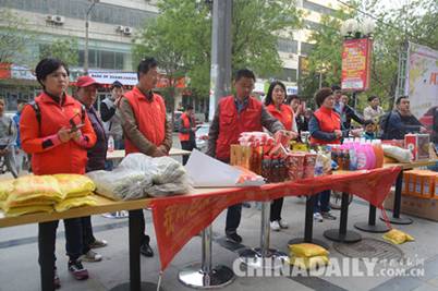 河北一8岁白血病小男孩：只上过一天小学 我想活下去