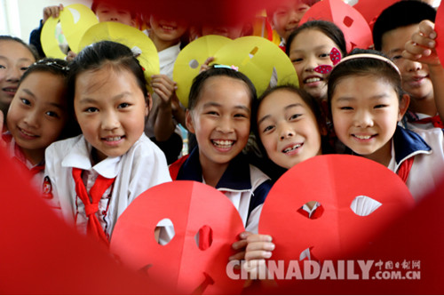 邯郸：微笑进校园 小学生笑迎每一天