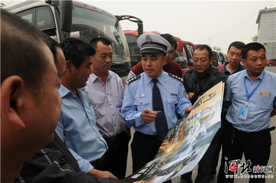 廿七年汗水洒满交宣路——记邯郸交警支队宣传科科长张贵民