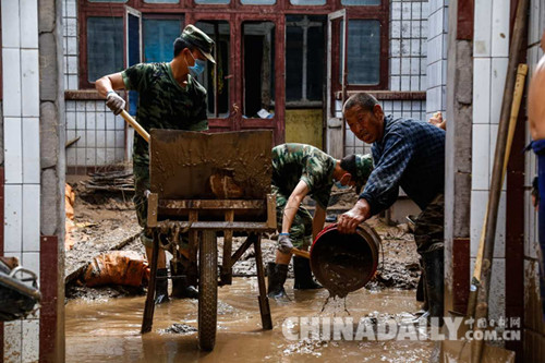 武警河北总队：洪水退却 这里仍然是“战场”