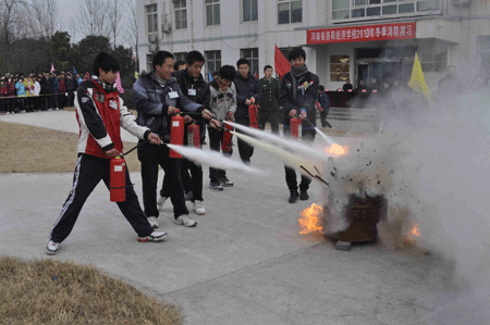 洛阳市经济学院开展消防安全应急疏散演练