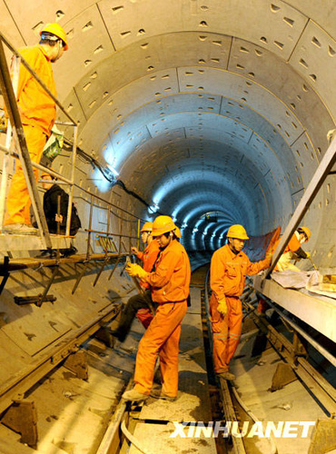 郑州地铁工程建设全面展开