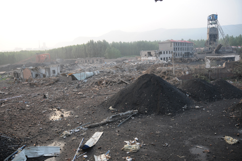 平顶山煤矿爆炸事故造成8人死亡36人受伤