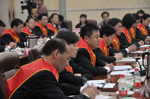 河南优秀法官宣讲团活动总结座谈会在郑举行