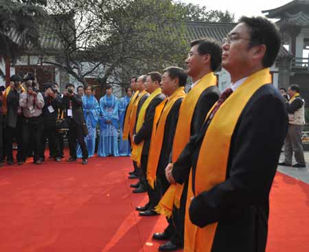 祭拜医圣张仲景 弘扬千年中医药