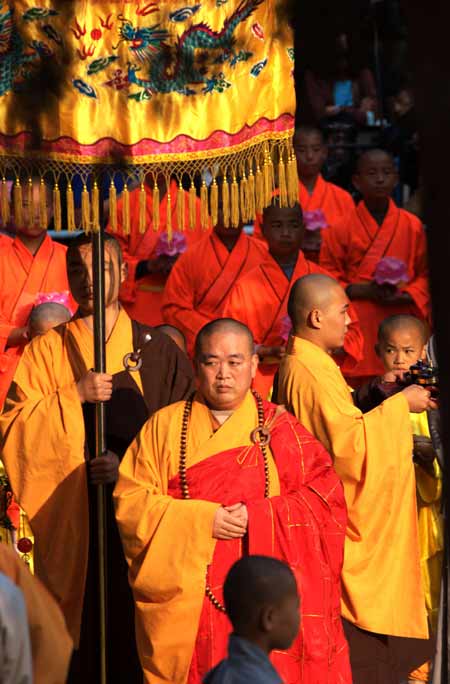 国际少林武术节开幕 少林寺举行“九和天下”迎宾