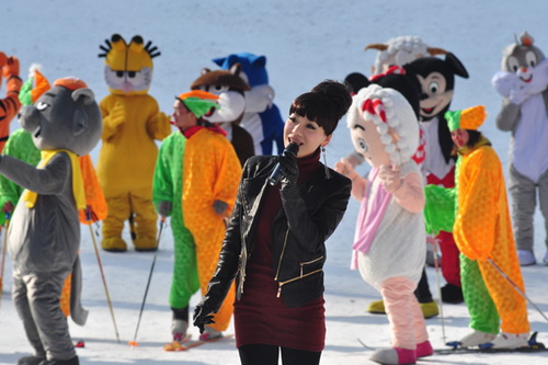 2011中国洛阳伏牛山滑雪旅游节盛装开幕