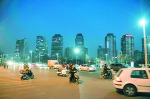 郑州郑东新区成中国最大“鬼城”?