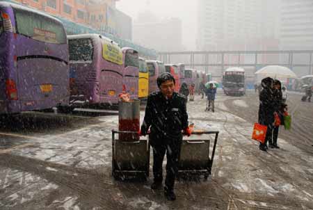 风雪中的坚守