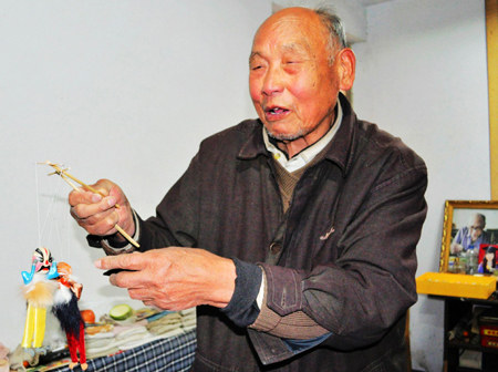 300年“猴加官”工艺与85岁传承老人的情缘
