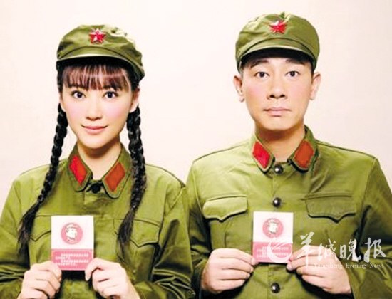 聚焦国人着装观念变化:军装解放鞋又变“潮服”