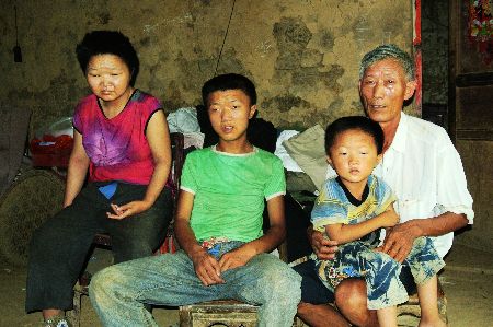 河南商城：农民赵文树和他的特殊家庭（组图）
