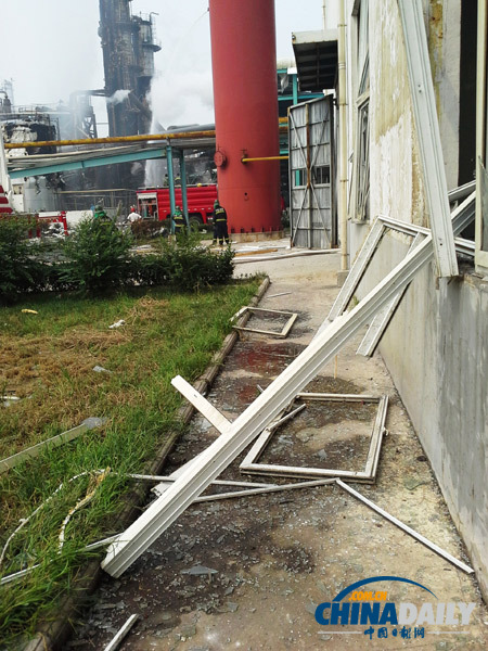 河南新乡中新化工厂发生爆炸事故 致5人受伤