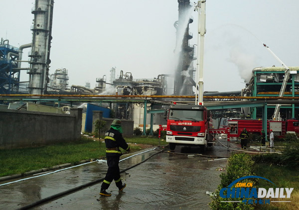 河南新乡中新化工厂发生爆炸事故 致5人受伤