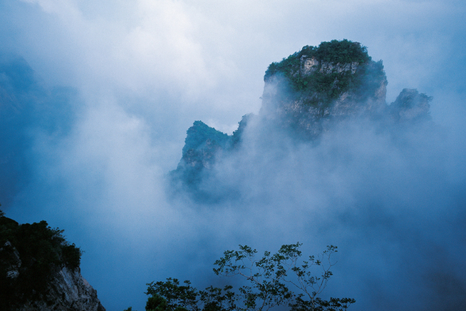 悠悠云台山：以山称奇 以水叫绝