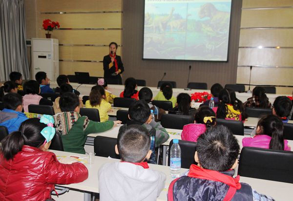郑州：科普进校园 走进幸福孩子