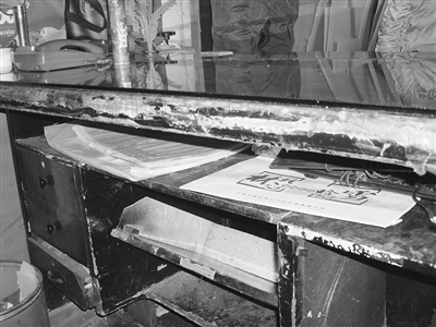 记者暗访揭秘哈尔滨街头烟酒回收掉包计