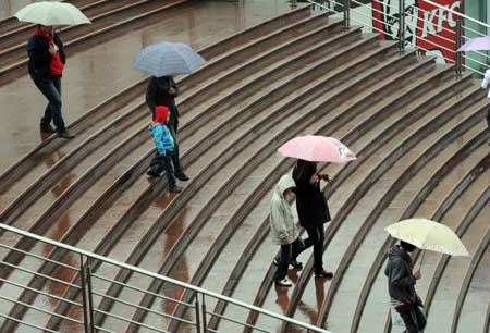 冰城迎来连雨天