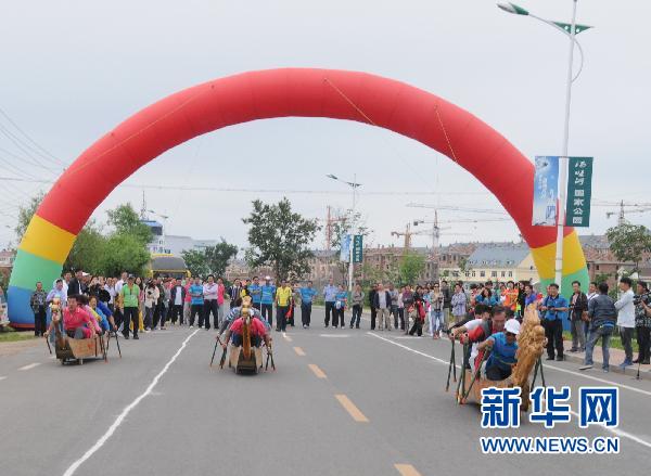 全民健身——妙趣横生的旱地龙舟赛