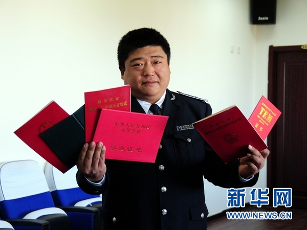 哈尔滨市城市管理行政执法局党委书记、副局长田忠利：全方位清障治乱 贴心服务百姓生活