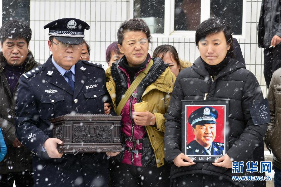 漫天飞雪日 送“别”英雄时--沉痛悼念“排爆英雄”于尚清