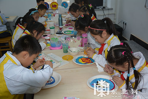 黑龙江首次取消小学一二年级期末考 小豆包提