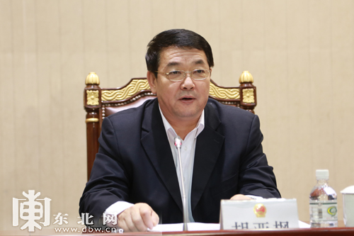 出席十二届全国人大三次会议黑龙江代表团举行组团会议
