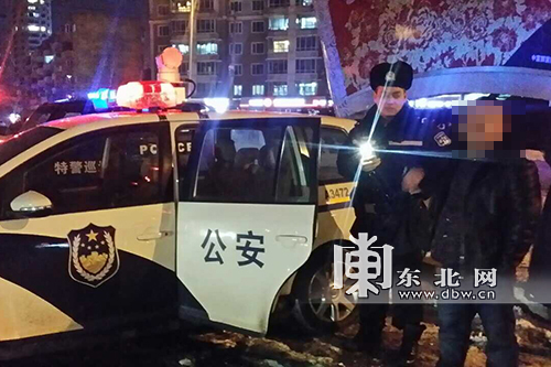 哈尔滨“酒驾男”开丰田撞倒人 车内人员“顶包”被戳穿