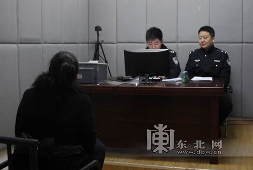 夫妻结婚七年没孩子 闹离婚不成妻子放火烧自家泄愤