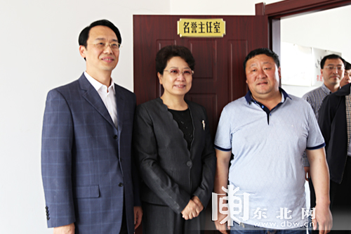 34位龙江民营企业家担任望奎县贫困村“名誉村长”