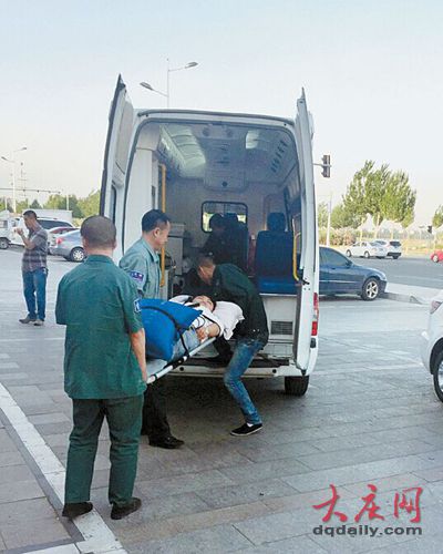 大庆东方玫瑰园小区附近一宾馆内一女子服药欲轻生(图)