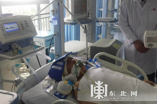齐齐哈尔头部中弹负伤民警杨文峰9日晨牺牲