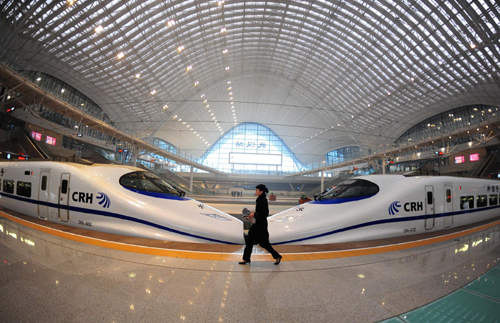 武广高铁加开高速动车缓解春运压力