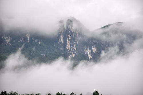 雨后清江