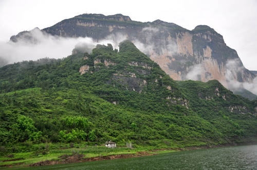 雨后清江