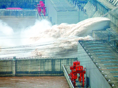 三峡水库水位缓落 长江中下游干流水位全线回落