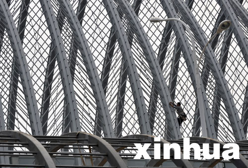 武汉:中北路桥施工忙