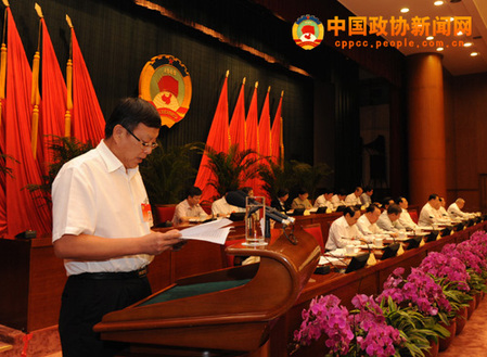 从“总体小康”到“全面小康”:中国进入发展关键期