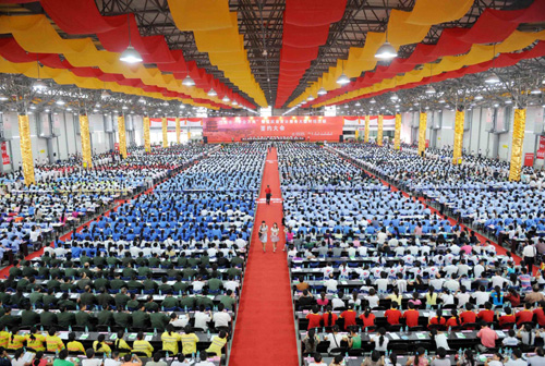 2009中国民生大账：危机之中惠民生