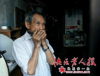 82岁男孩陈国芳的梦想和现实
